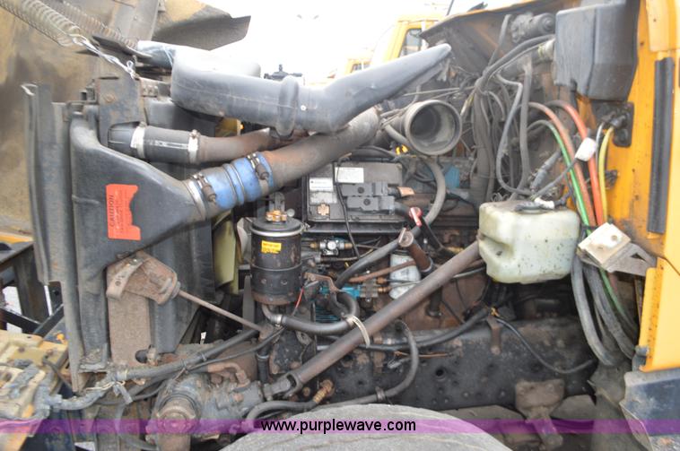 image for item L4539 2002 International F2554 cab and chassis