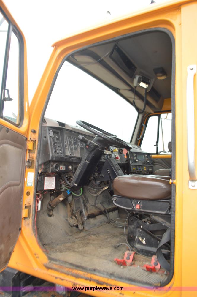 image for item L4539 2002 International F2554 cab and chassis