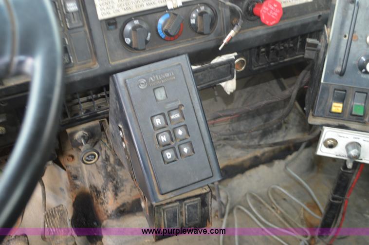 image for item L4539 2002 International F2554 cab and chassis