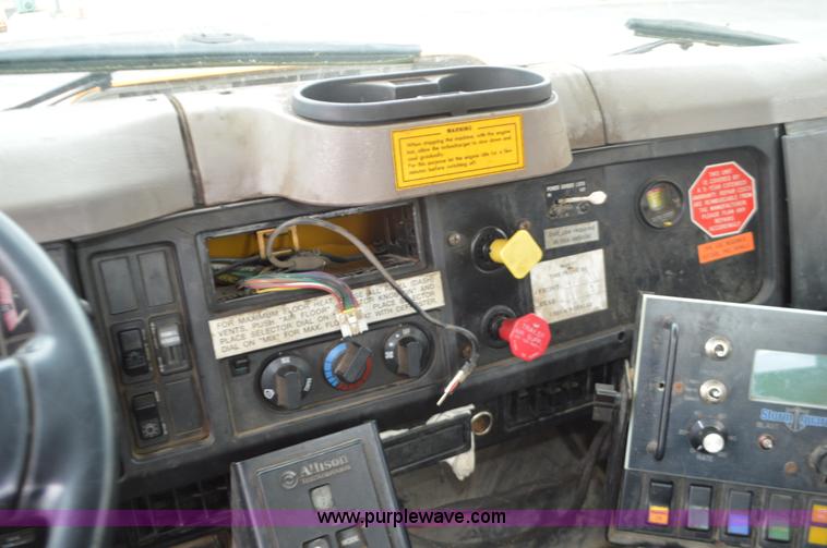 image for item L4539 2002 International F2554 cab and chassis