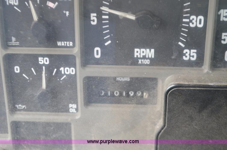 image for item L4539 2002 International F2554 cab and chassis