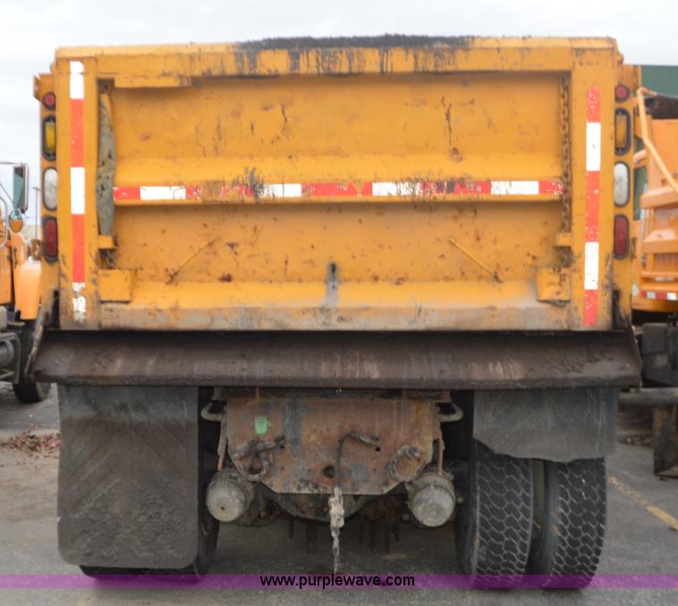image for item L4540 2002 International F2554 dump truck