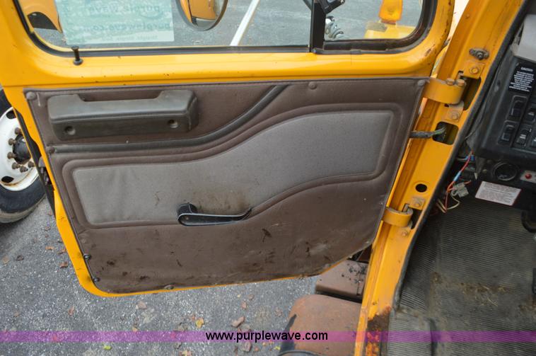 image for item L4540 2002 International F2554 dump truck