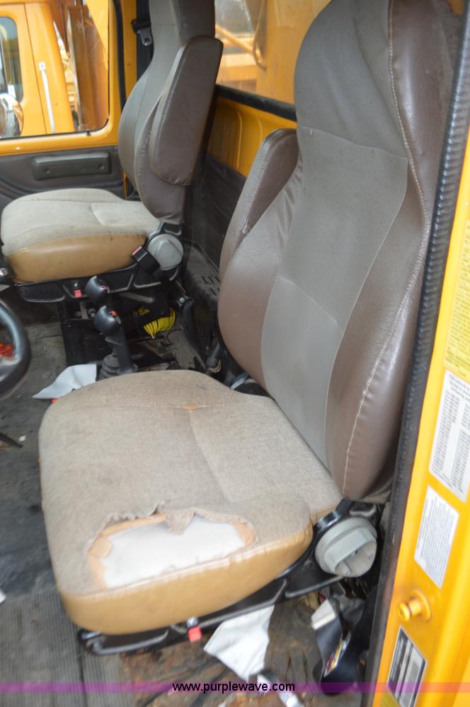 image for item L4540 2002 International F2554 dump truck