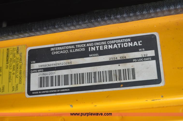 image for item L4540 2002 International F2554 dump truck