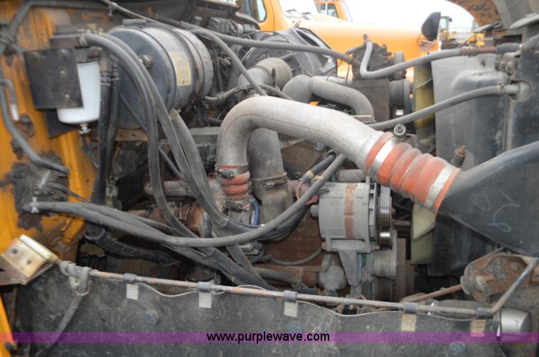 image for item L4541 2002 International F2554 dump truck