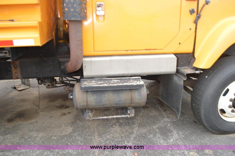 image for item L4541 2002 International F2554 dump truck