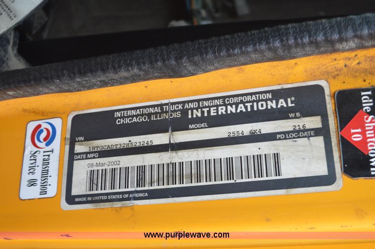 image for item L4541 2002 International F2554 dump truck