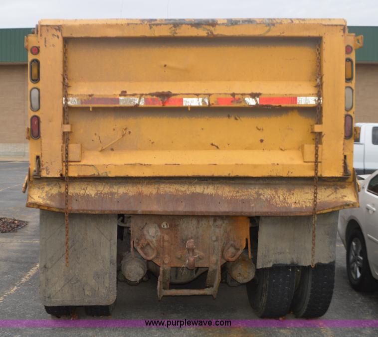 image for item L4542 2002 International F2554 dump truck