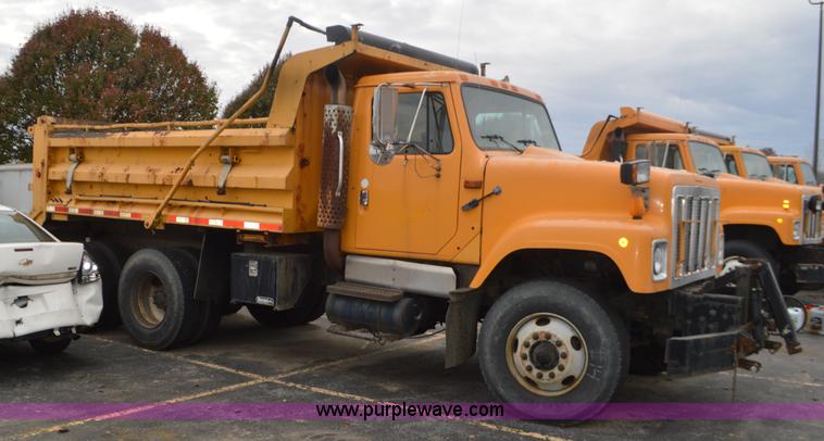 image for item L4542 2002 International F2554 dump truck