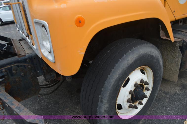 image for item L4542 2002 International F2554 dump truck