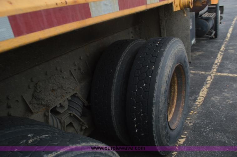 image for item L4542 2002 International F2554 dump truck