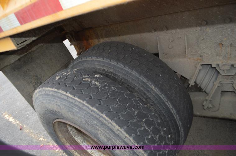 image for item L4542 2002 International F2554 dump truck