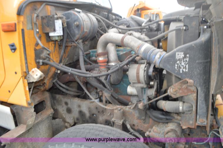 image for item L4542 2002 International F2554 dump truck