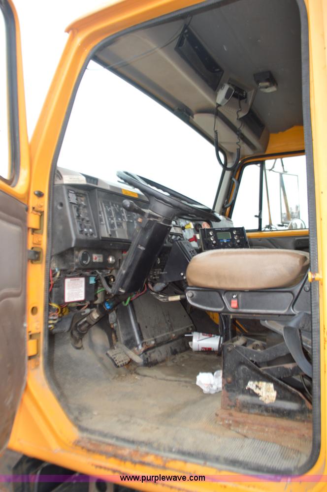 image for item L4542 2002 International F2554 dump truck