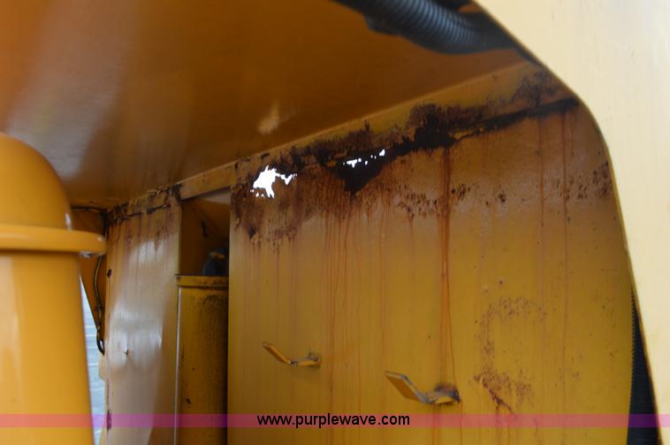 image for item L4542 2002 International F2554 dump truck