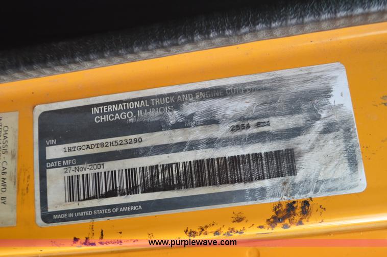 image for item L4542 2002 International F2554 dump truck