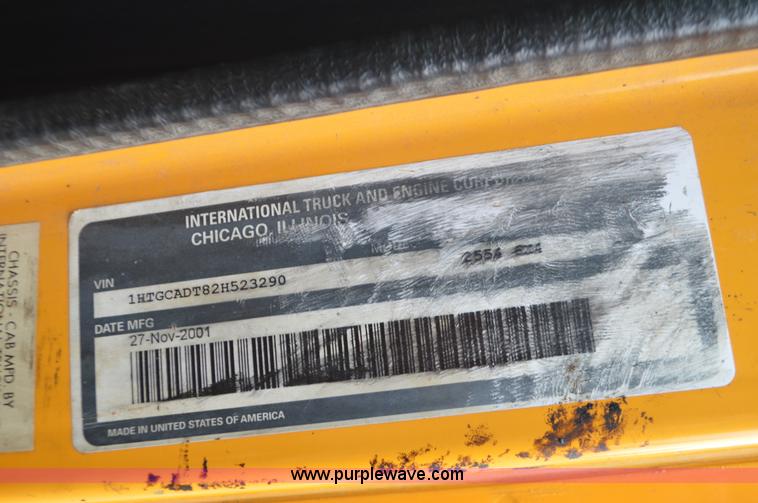 image for item L4542 2002 International F2554 dump truck