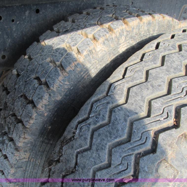 image for item L5344 1978 Ford 9000 water truck