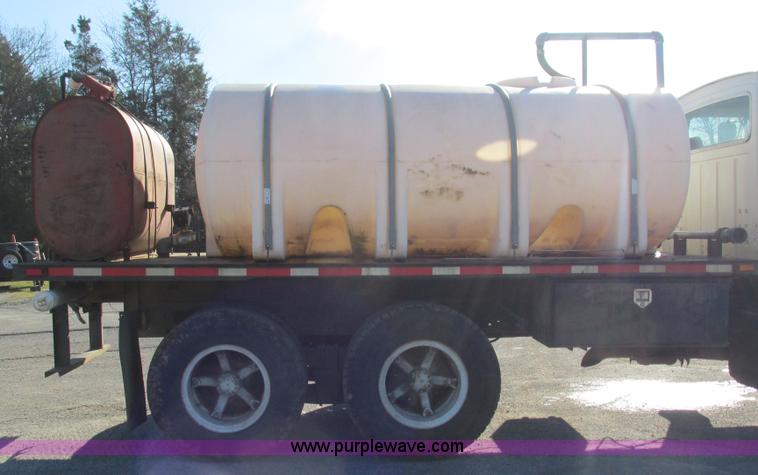 image for item L5344 1978 Ford 9000 water truck