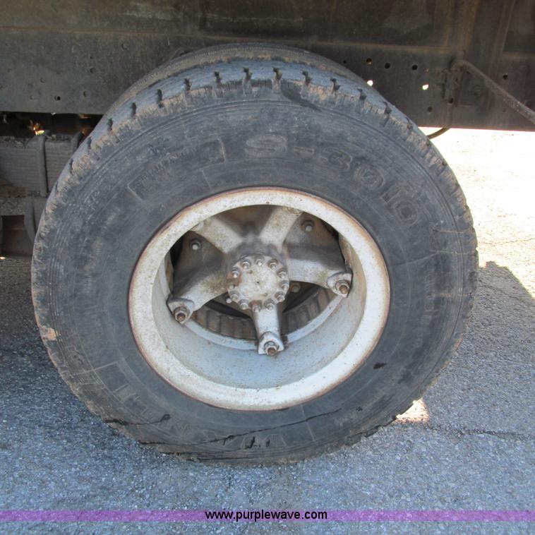 image for item L5344 1978 Ford 9000 water truck