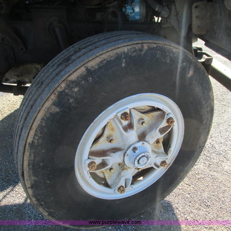 image for item L5344 1978 Ford 9000 water truck