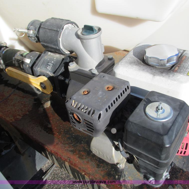 image for item L5344 1978 Ford 9000 water truck