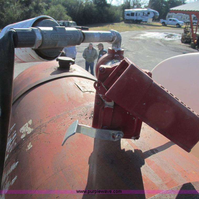 image for item L5344 1978 Ford 9000 water truck