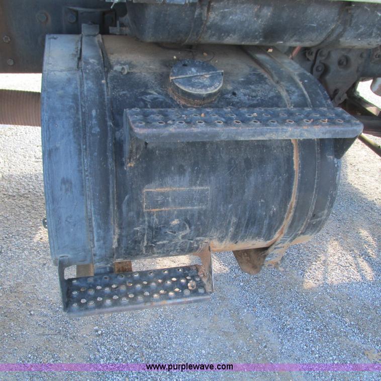 image for item L5344 1978 Ford 9000 water truck