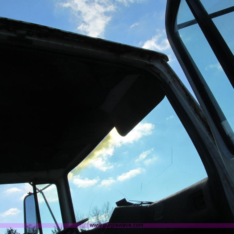 image for item L5344 1978 Ford 9000 water truck