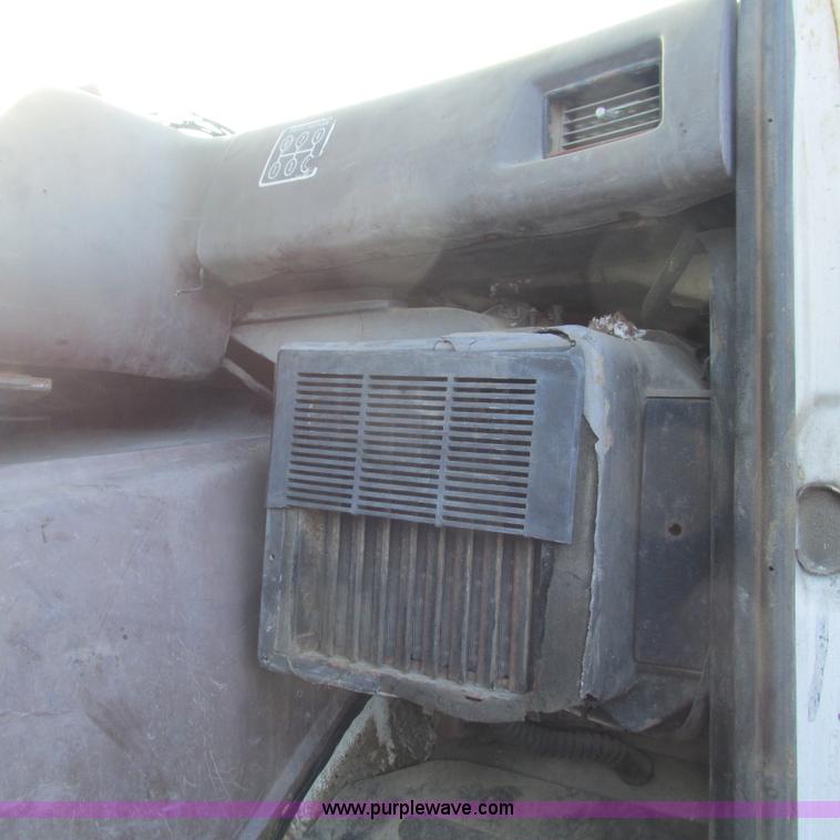 image for item L5344 1978 Ford 9000 water truck