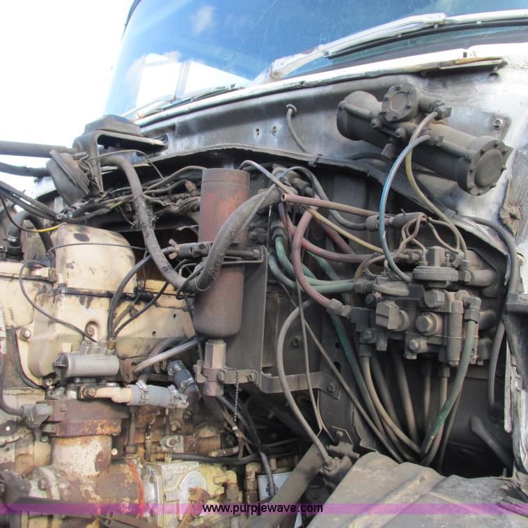 image for item L5344 1978 Ford 9000 water truck