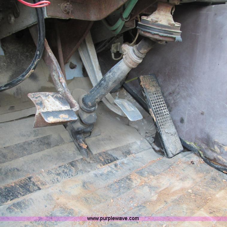 image for item L5344 1978 Ford 9000 water truck