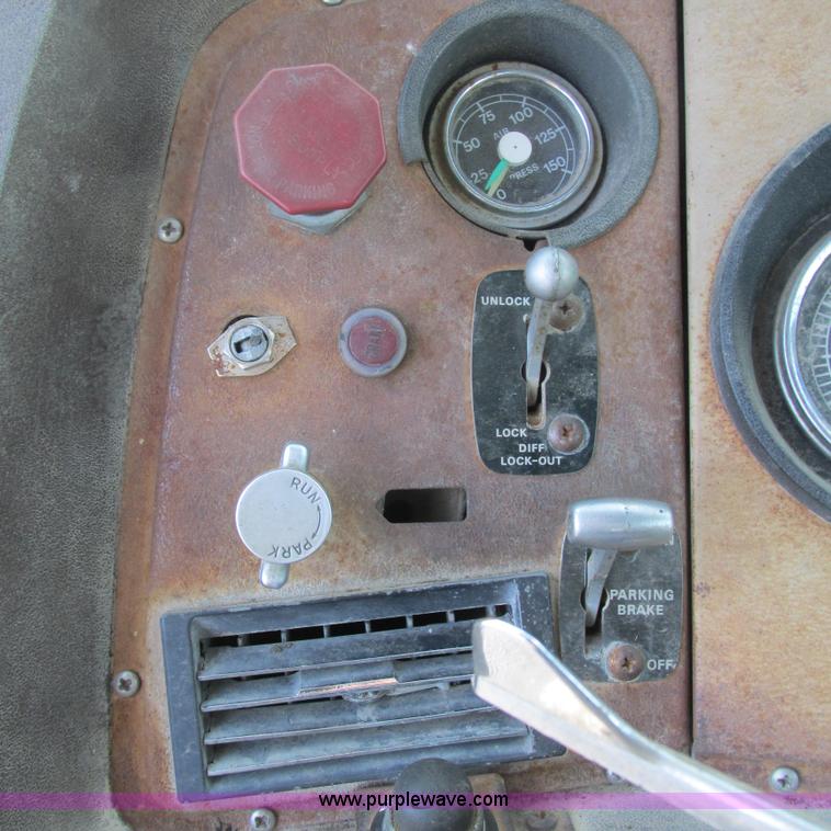 image for item L5344 1978 Ford 9000 water truck