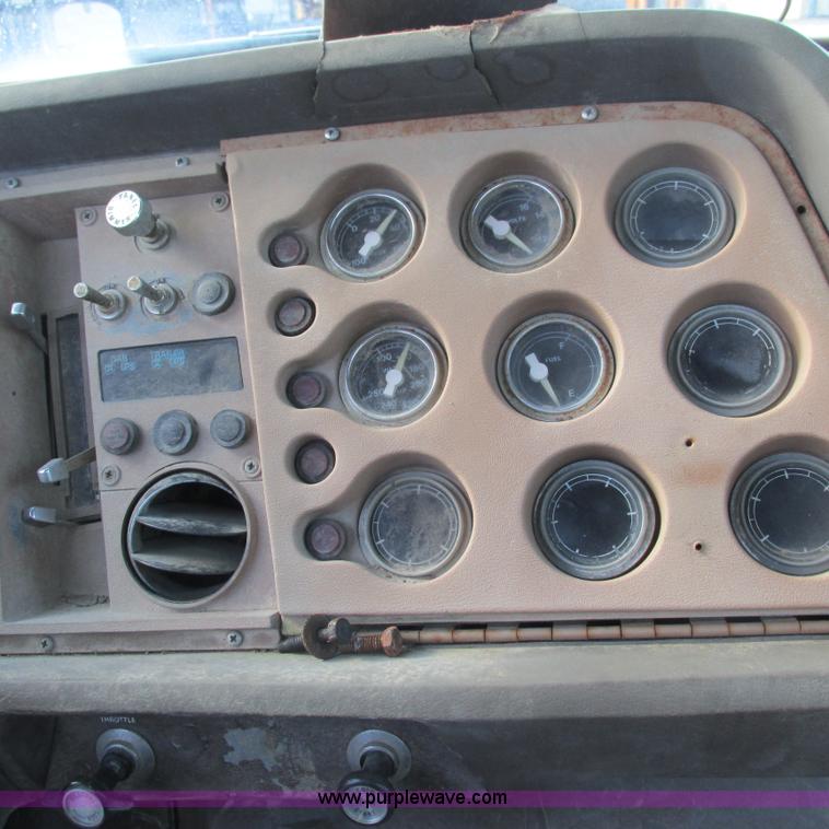 image for item L5344 1978 Ford 9000 water truck