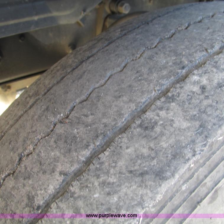 image for item L5345 1993 Mack CH613 semi truck