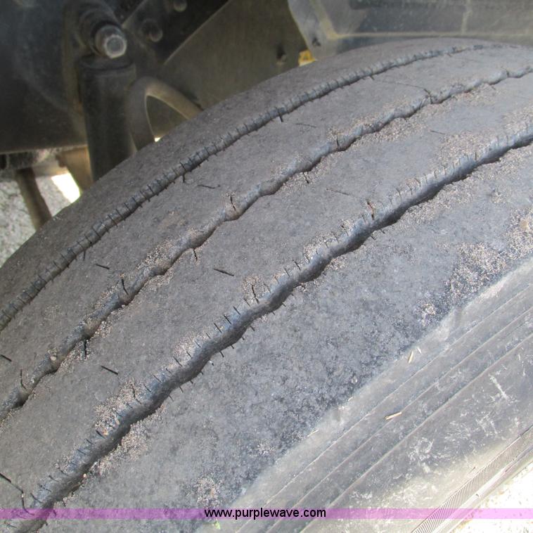 image for item L5345 1993 Mack CH613 semi truck