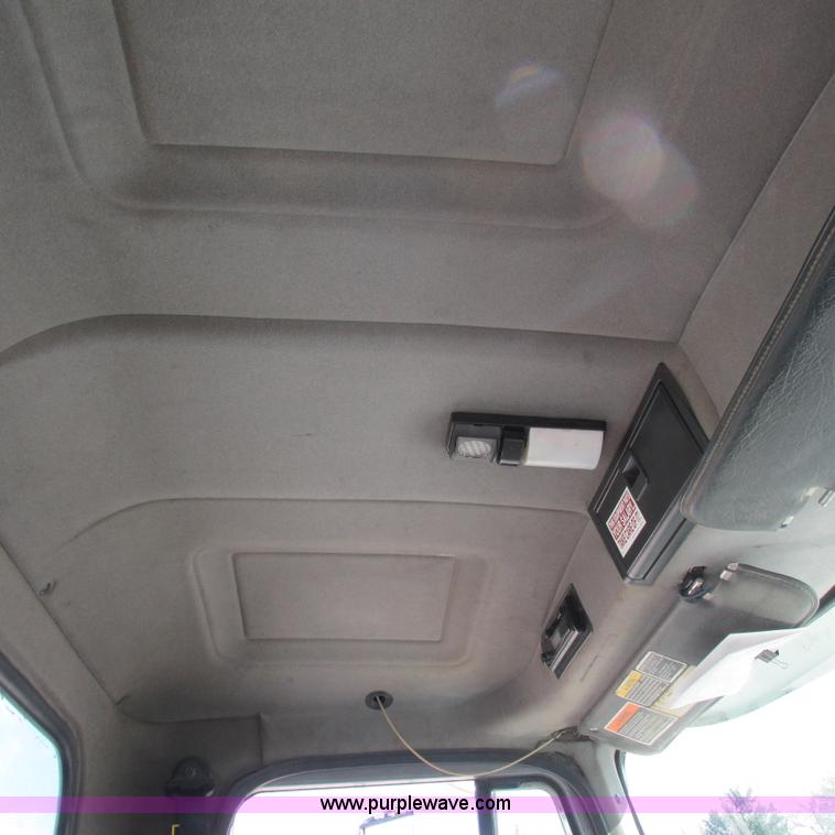 image for item L5345 1993 Mack CH613 semi truck