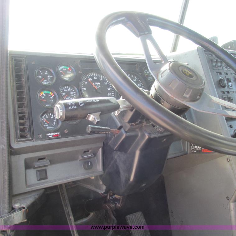 image for item L5345 1993 Mack CH613 semi truck