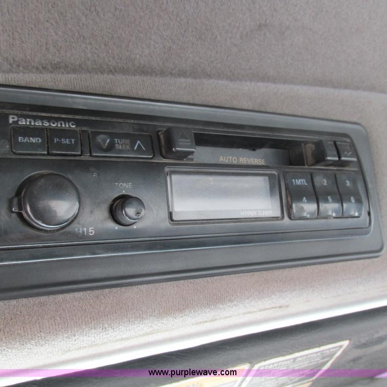 image for item L5345 1993 Mack CH613 semi truck