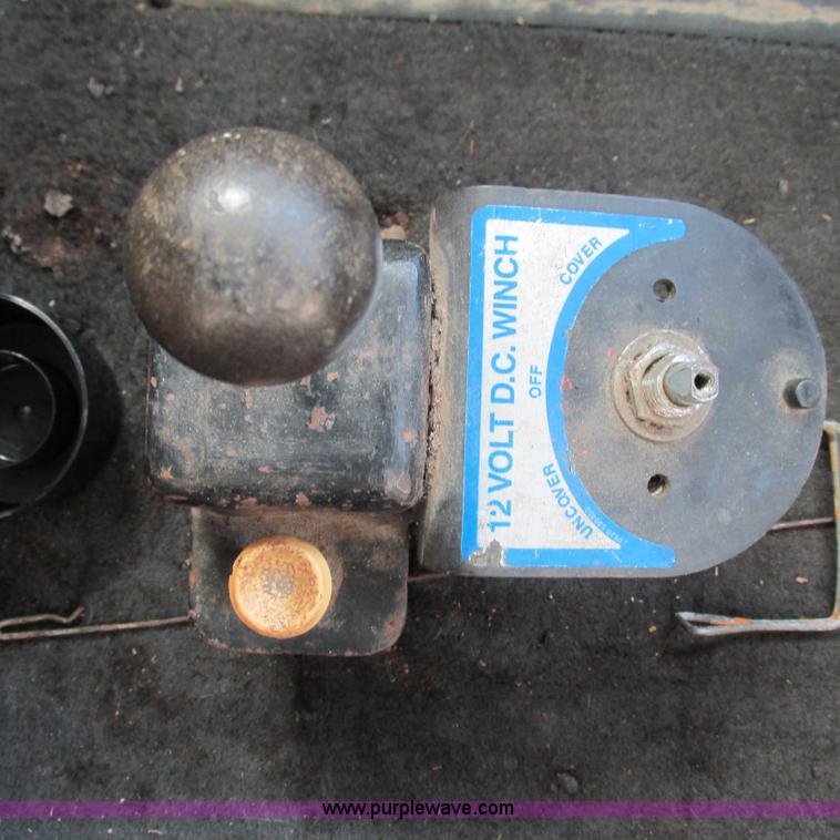 image for item L5345 1993 Mack CH613 semi truck