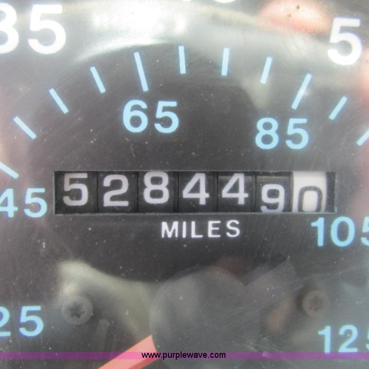 image for item L5345 1993 Mack CH613 semi truck