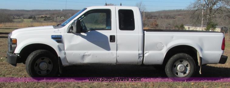 image for item L5347 2008 Ford F250 Super Duty XL SuperCab pickup truck