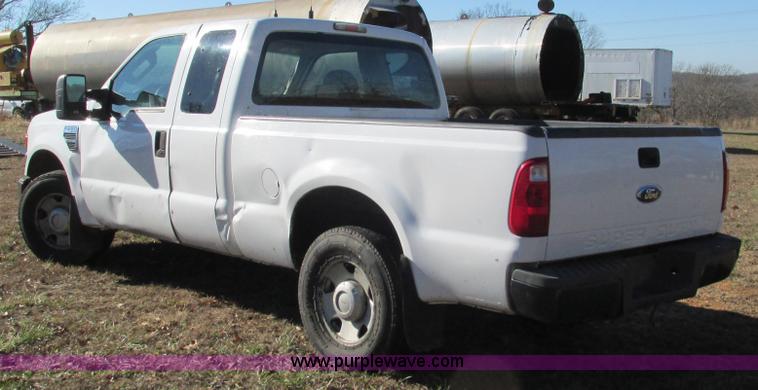 image for item L5347 2008 Ford F250 Super Duty XL SuperCab pickup truck