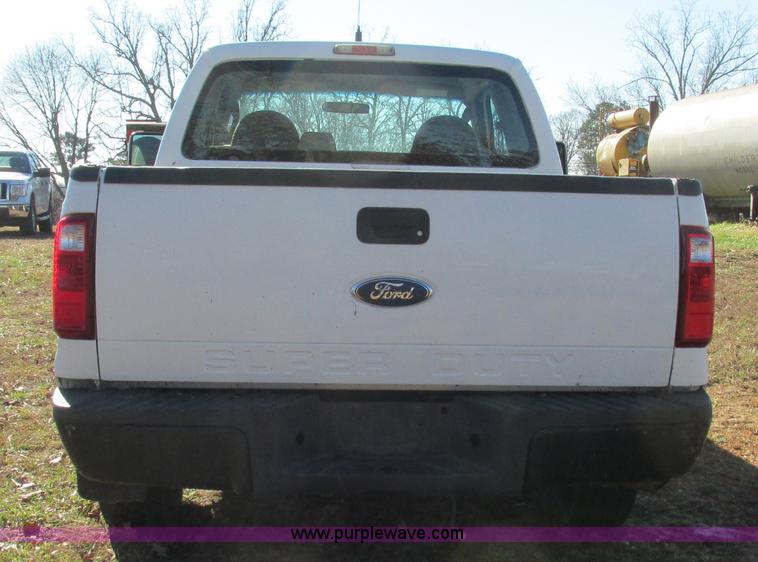 image for item L5347 2008 Ford F250 Super Duty XL SuperCab pickup truck