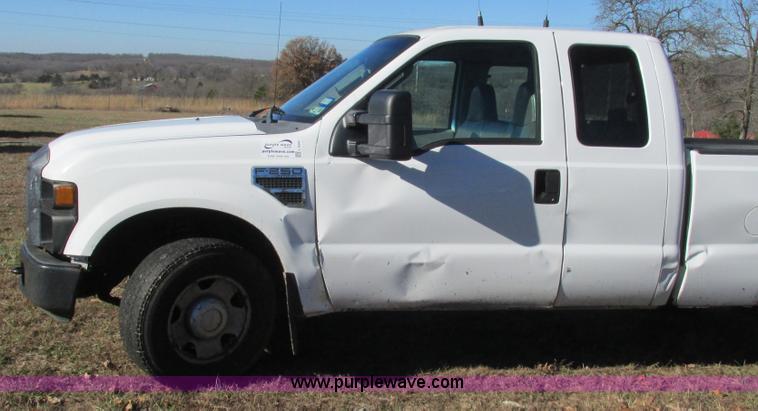 image for item L5347 2008 Ford F250 Super Duty XL SuperCab pickup truck