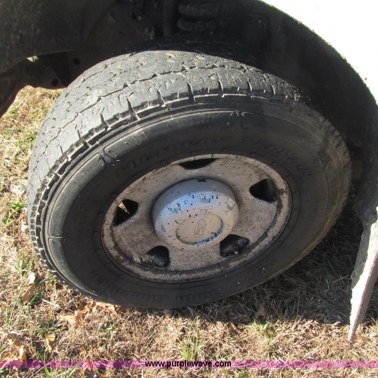 image for item L5347 2008 Ford F250 Super Duty XL SuperCab pickup truck