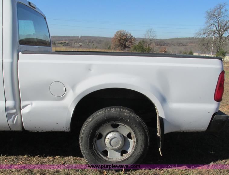 image for item L5347 2008 Ford F250 Super Duty XL SuperCab pickup truck