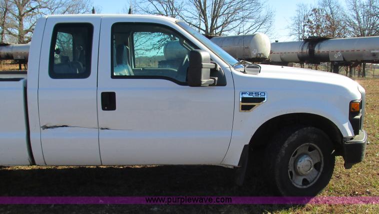 image for item L5347 2008 Ford F250 Super Duty XL SuperCab pickup truck