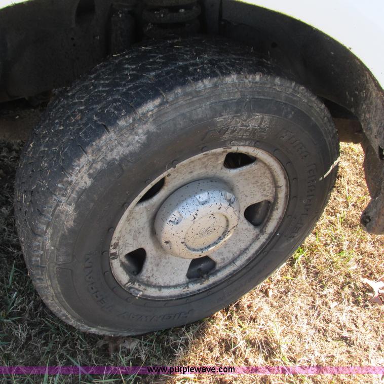 image for item L5347 2008 Ford F250 Super Duty XL SuperCab pickup truck